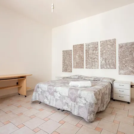 La Casa Rosa Di Rita E Franco Scano Montiferro